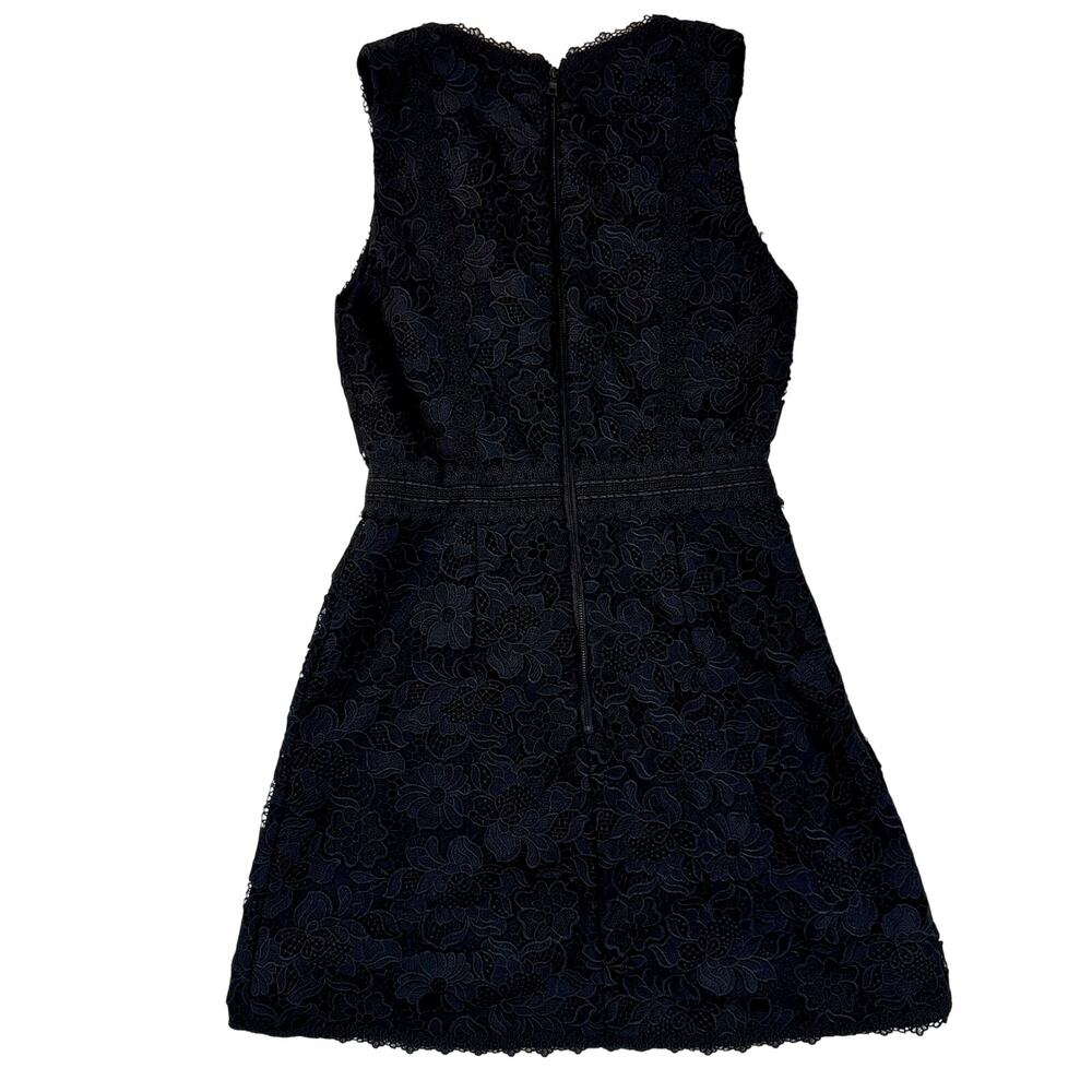 Alice + Olivia Lennon Black Lace Mini Dress Scalloped Cocktail Sz 4 Coquette - Picture 4 of 16